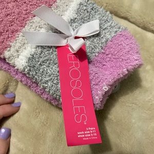 Aerosoles fuzzy socks